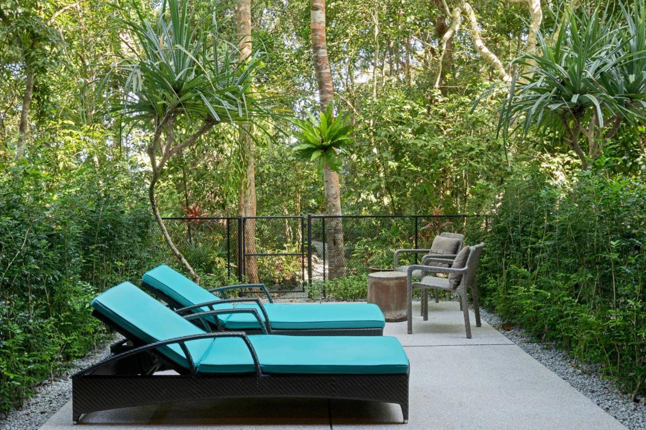 The Andaman, A Luxury Collection Resort, Langkawi Zewnętrze zdjęcie The private garden of a suite at the hotel